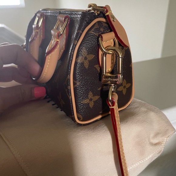 Louis Vuitton nano speedy monogram handbag - Picture 3 of 16